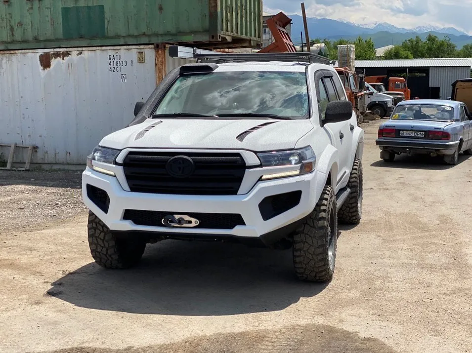 Check our price and buy Shikari body kit for Toyota Land Cruiser 200
