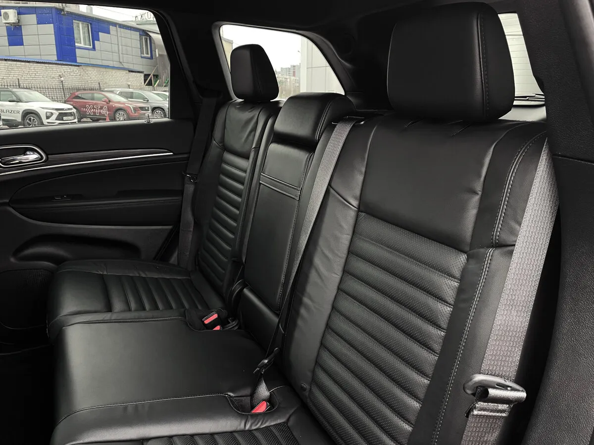 Check price and buy New Jeep Grand Cherokee (WK2) Restyling For Sale