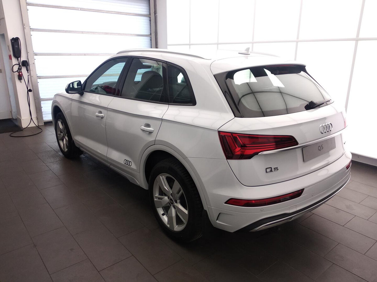 Check price and buy New Audi Q5 45 TFSI (FY) Restyling For Sale