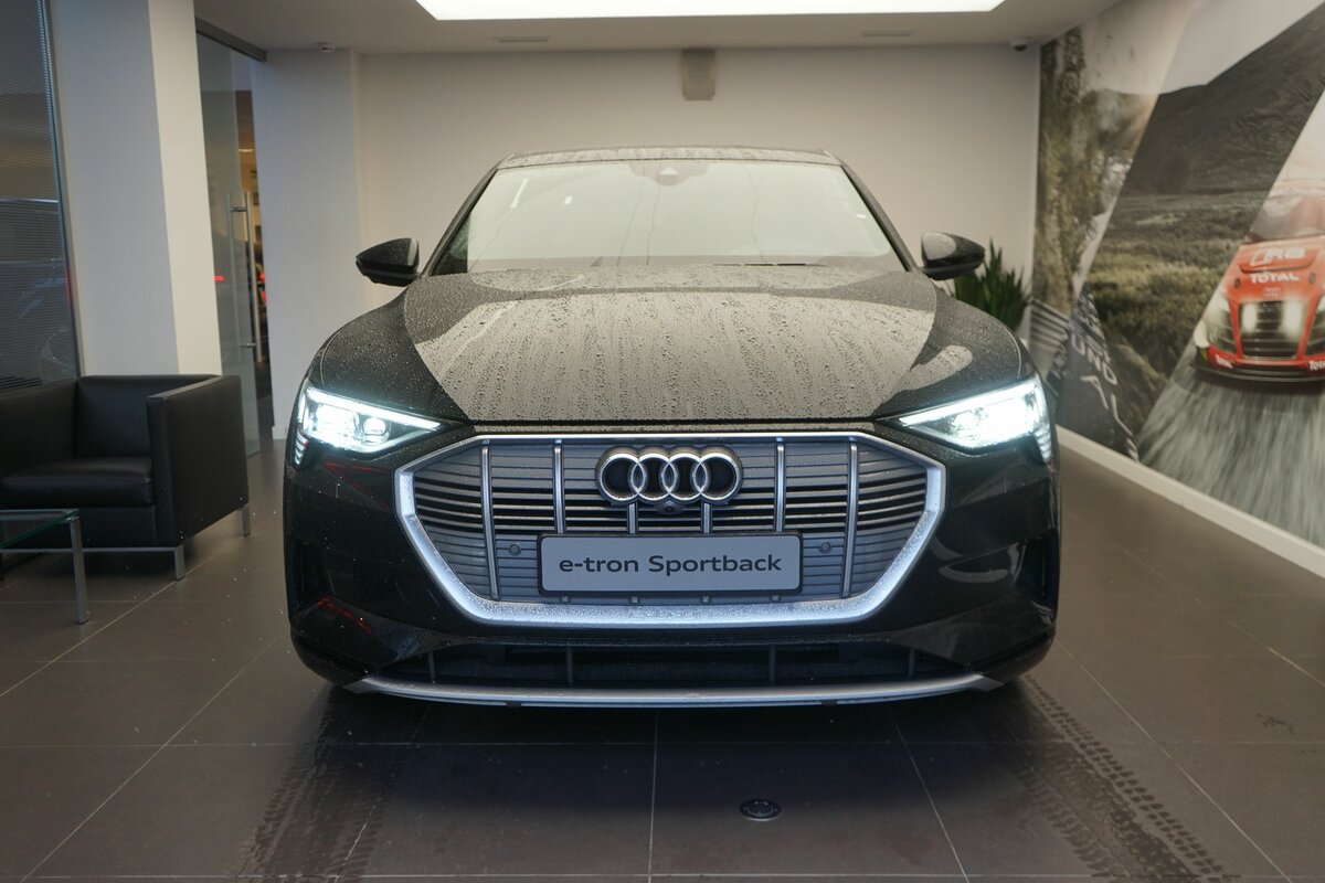 Buy New Audi e-tron Sportback 55