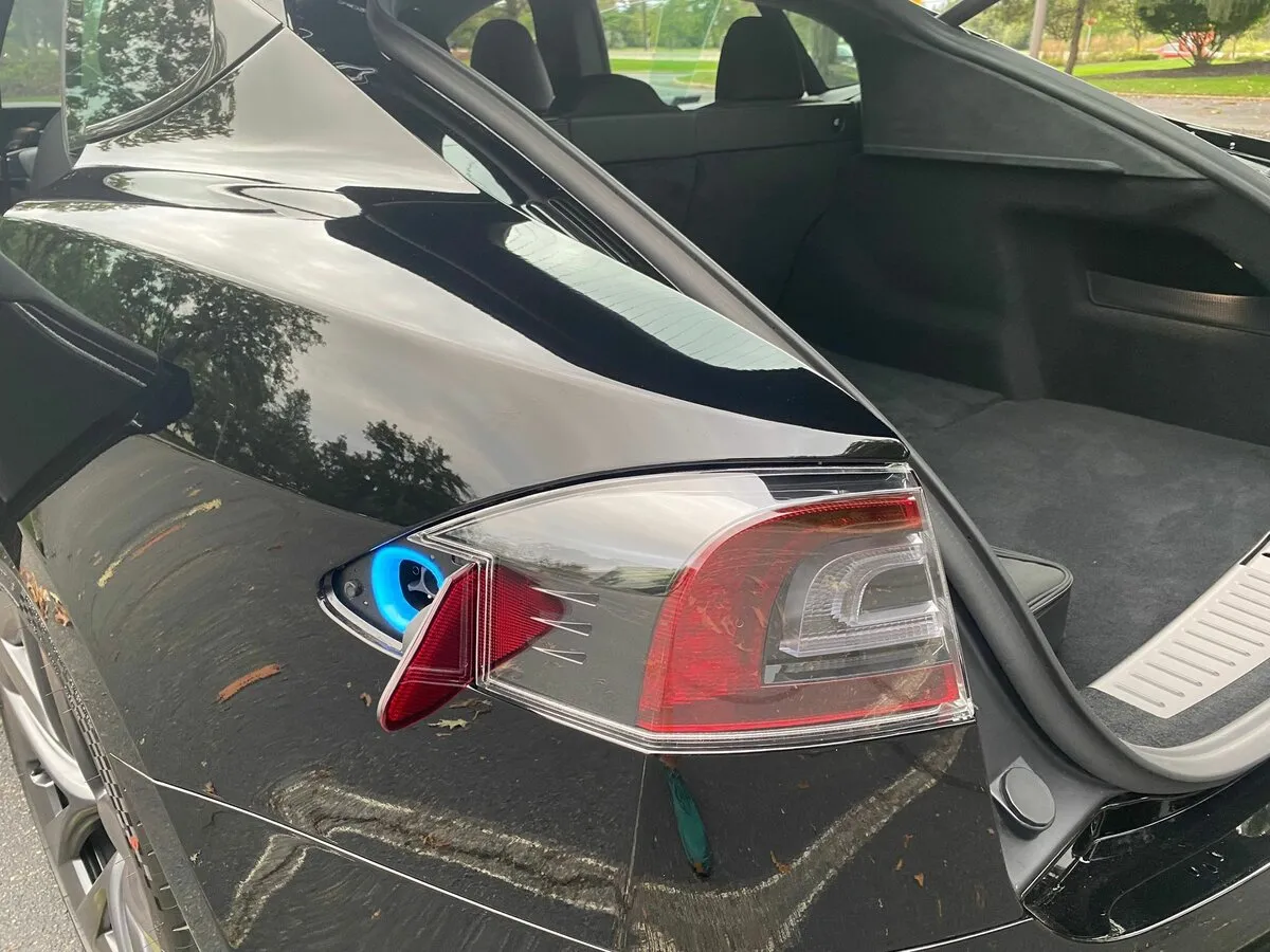 Check price and buy New Tesla Model S Plaid Restyling 2 For Sale
