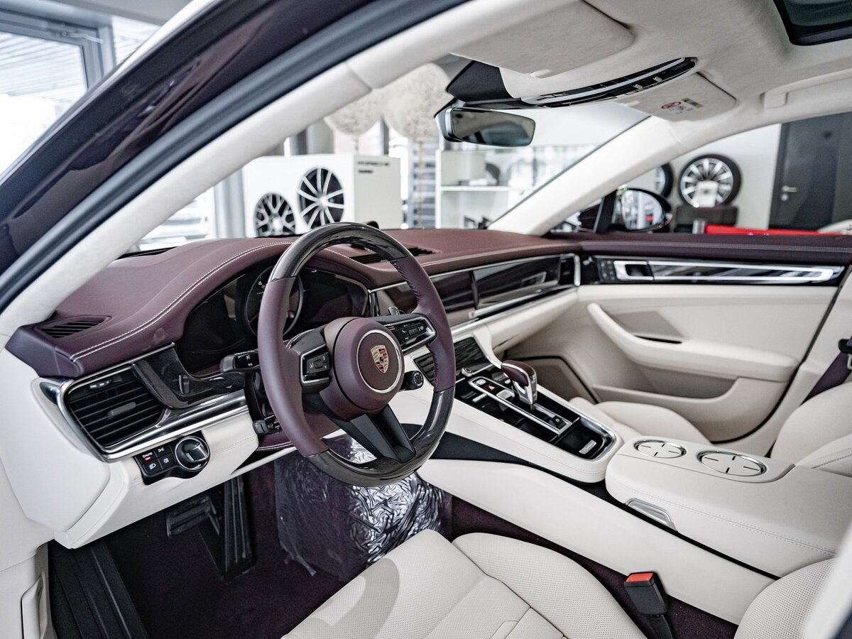 Check price and buy New Porsche Panamera 4 Restyling For Sale