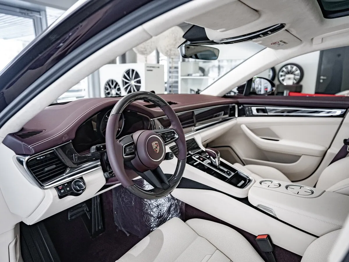 Check price and buy New Porsche Panamera 4 Restyling For Sale