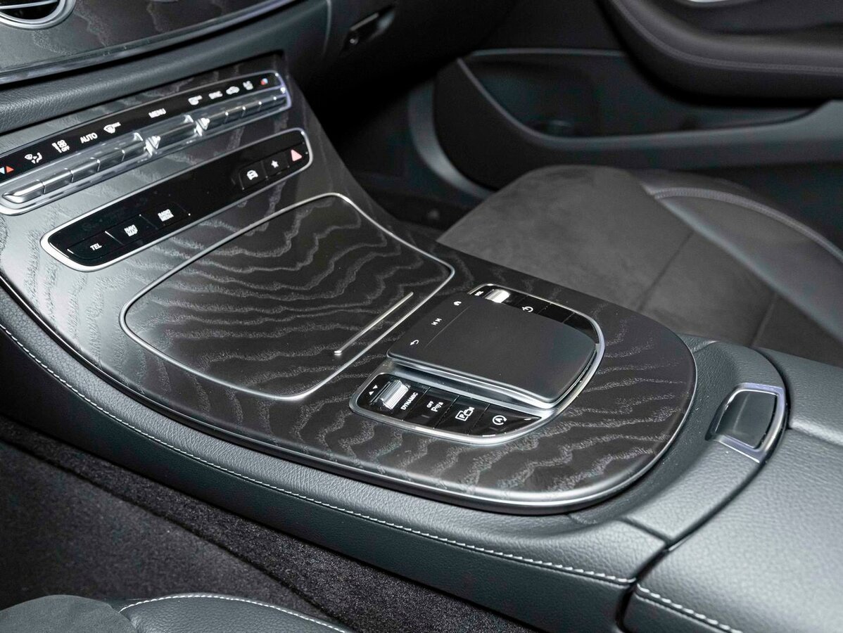 Check price and buy New Mercedes-Benz E-Class 300 d (W213, S213, C238) Restyling For Sale