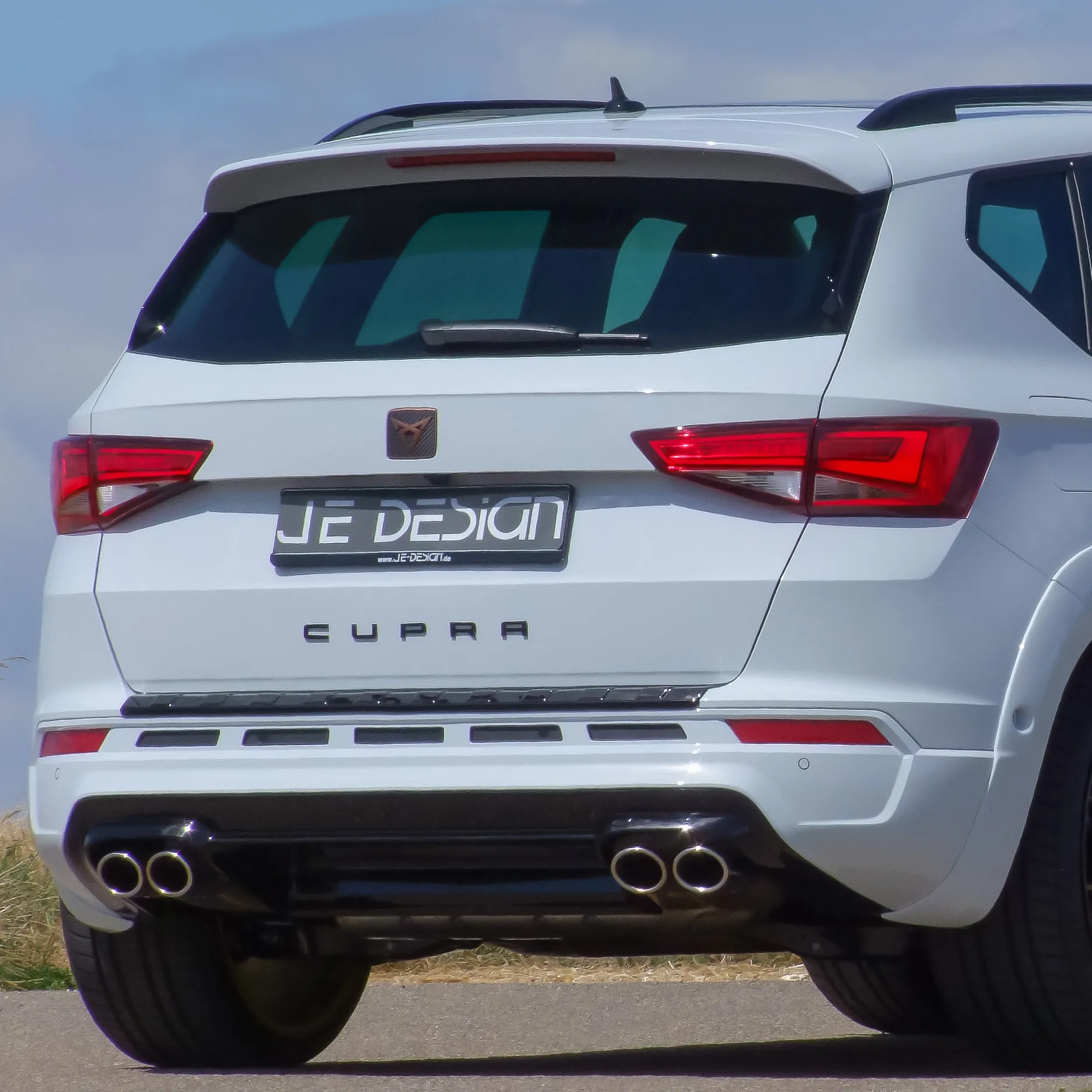 Check our price and buy JE Design body kit for Cupra Ateca 5FP!