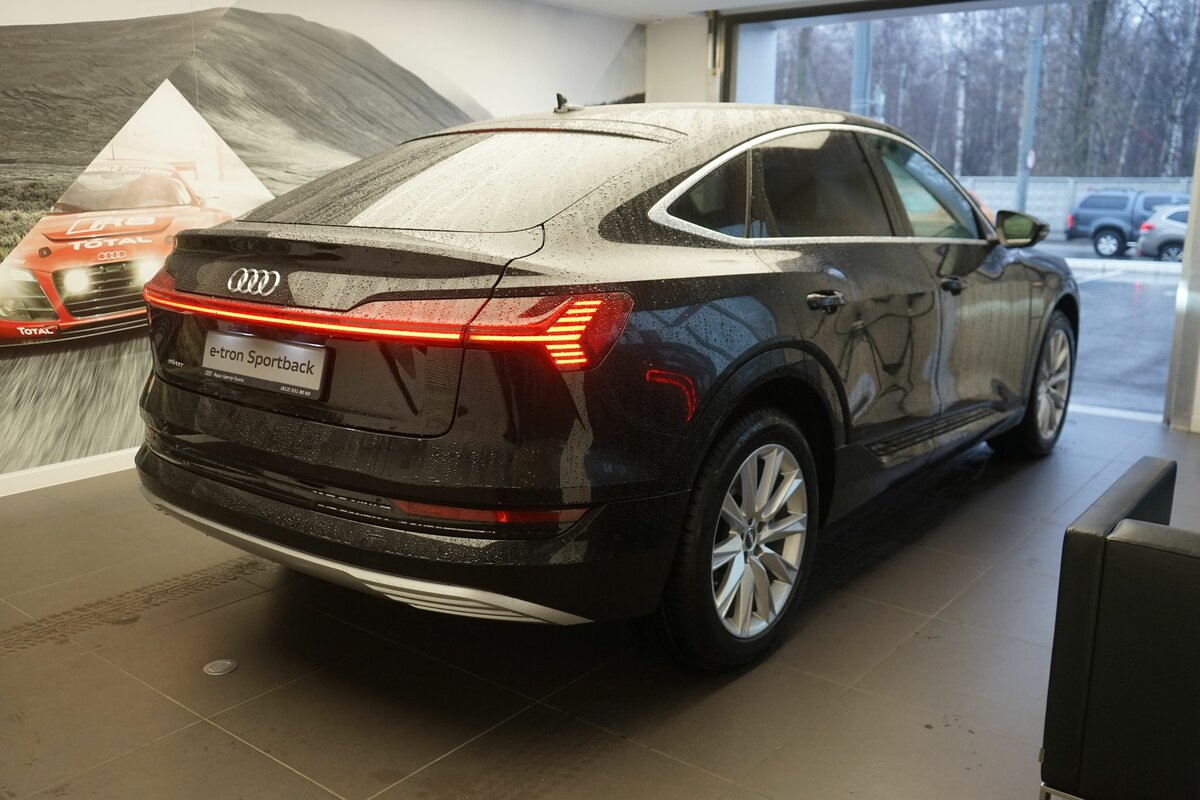 Buy New Audi e-tron Sportback 55