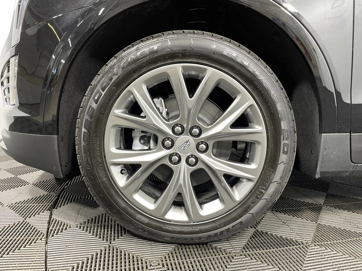 Check price and buy New Cadillac XT5 Restyling For Sale