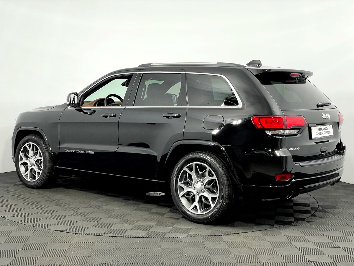 Check price and buy New Jeep Grand Cherokee (WK2) Restyling For Sale