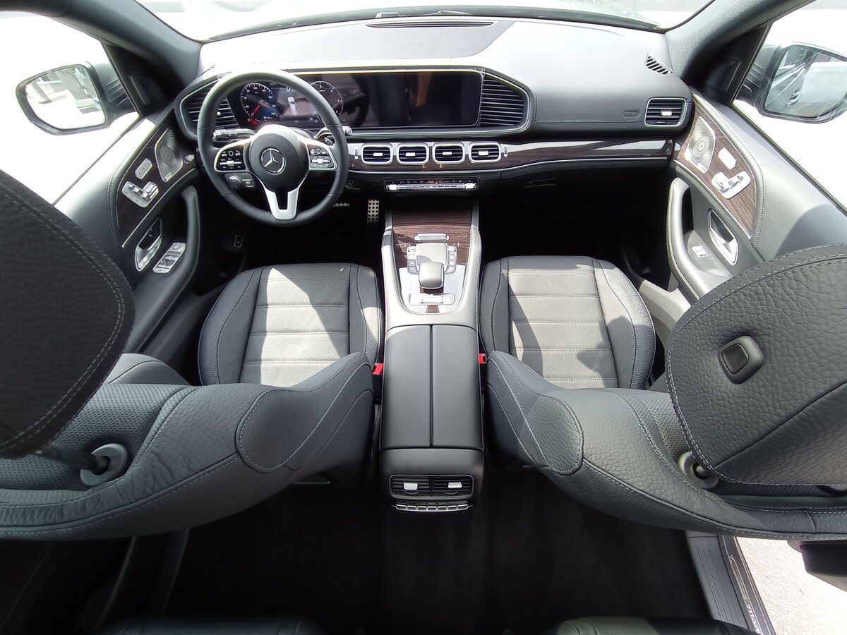 Check price and buy New Mercedes-Benz GLS 400 d (X167) For Sale