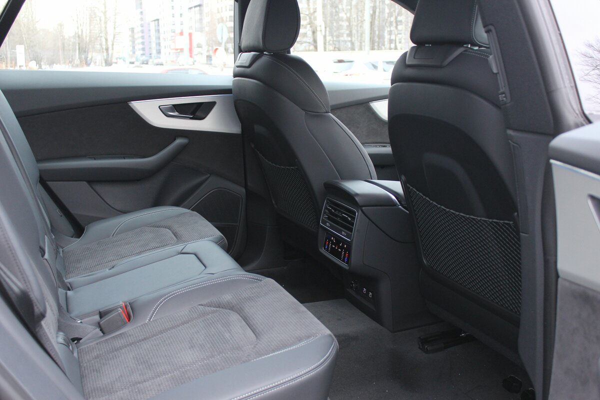 Buy New Audi Q8 45 TDI