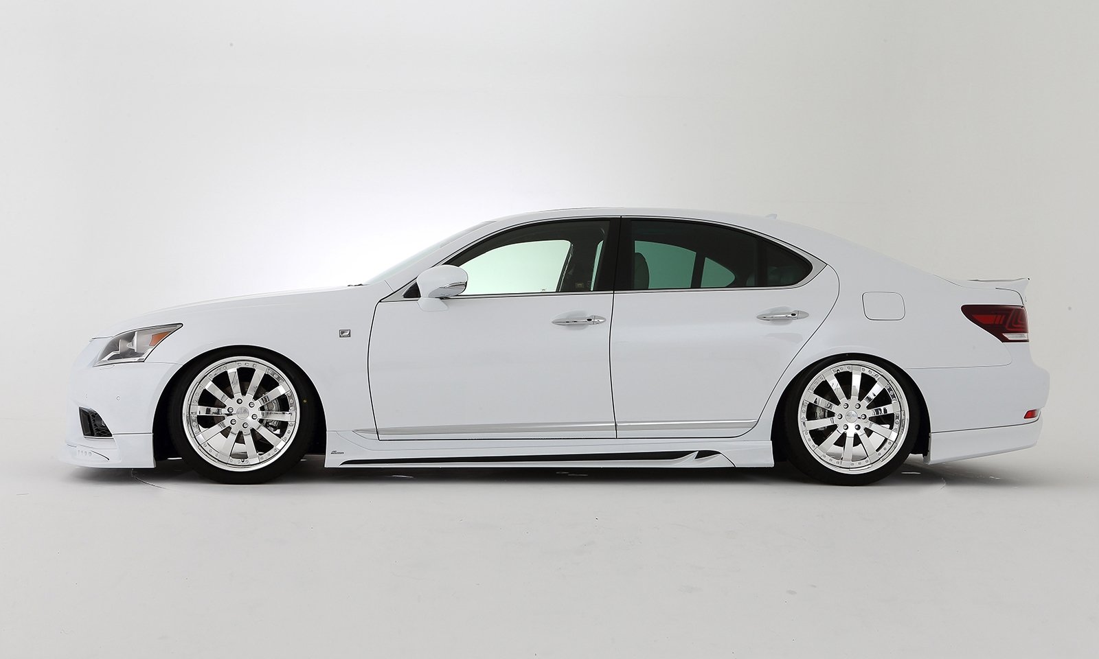 Check our price and buy Rowen body kit for Lexus LS F-sport 