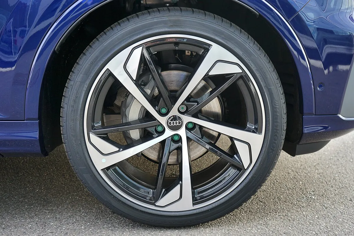 Check price and buy New Audi Q7 45 TDI (4M) Restyling For Sale