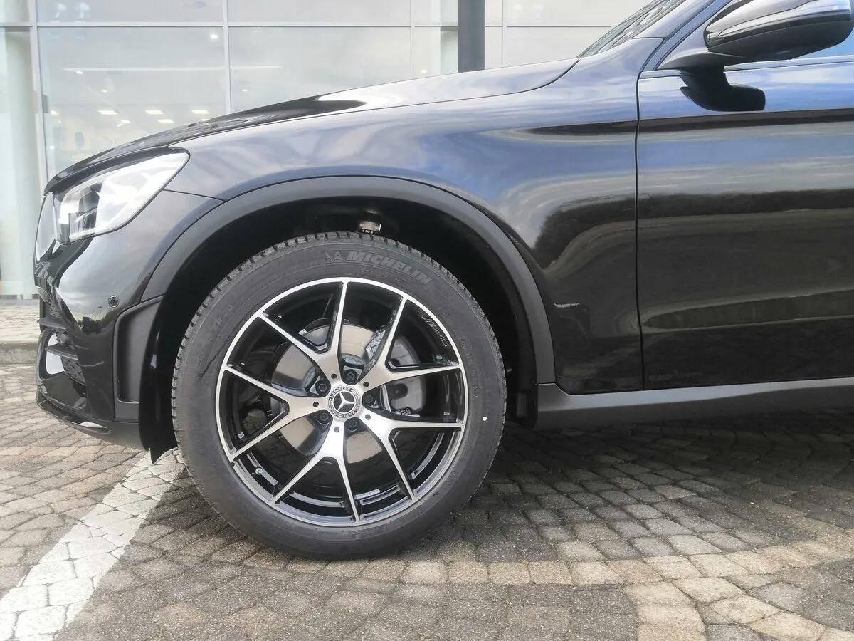 Check price and buy New Mercedes-Benz GLC Coupe 300 (C253) Restyling For Sale