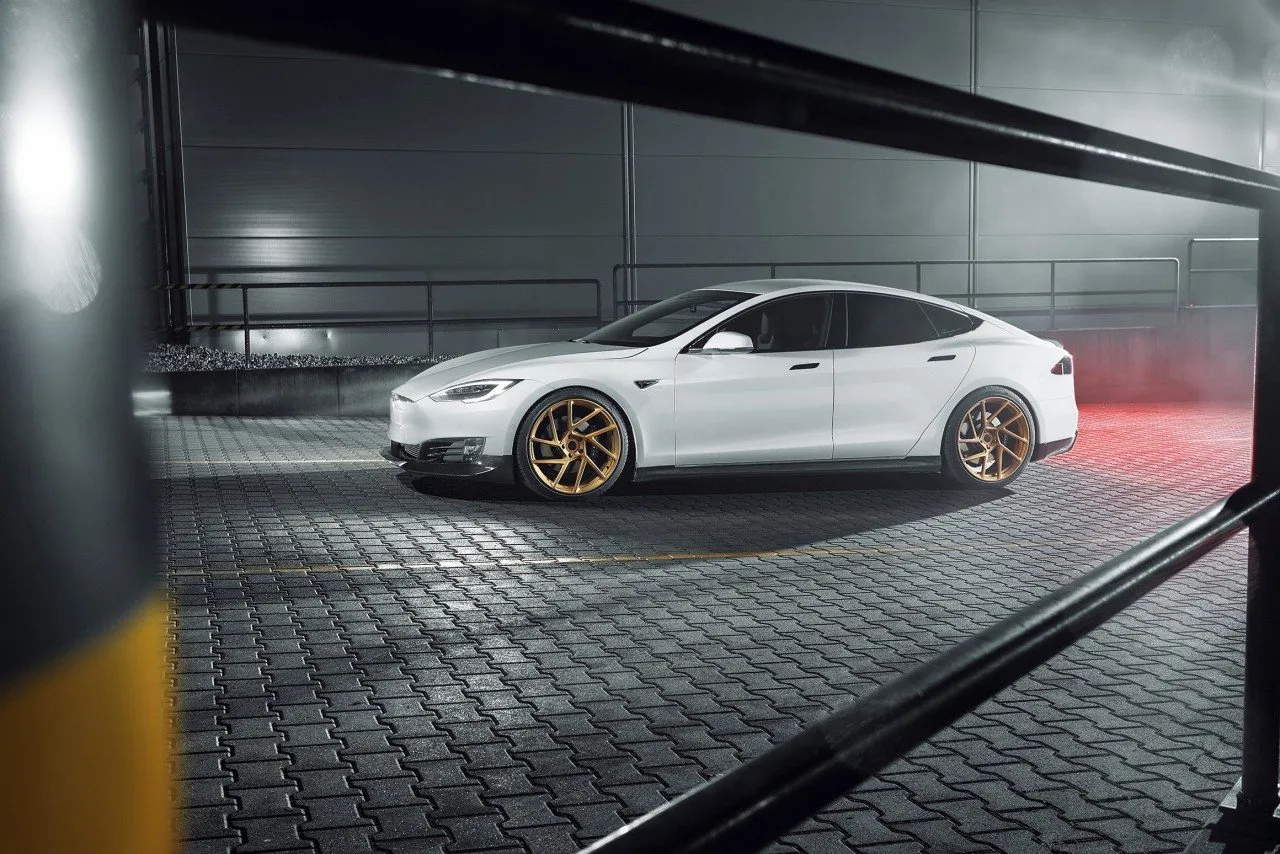 Check price and buy Novitec Carbon Fiber Body kit set for Tesla Model S