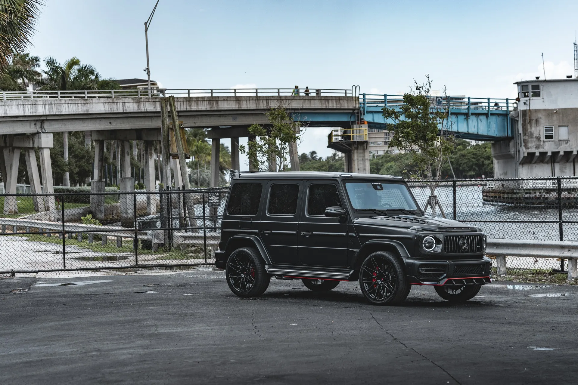 Check our price and buy Topcar Design body kit for Mercedes-Benz  G-class W463A Inferno Light