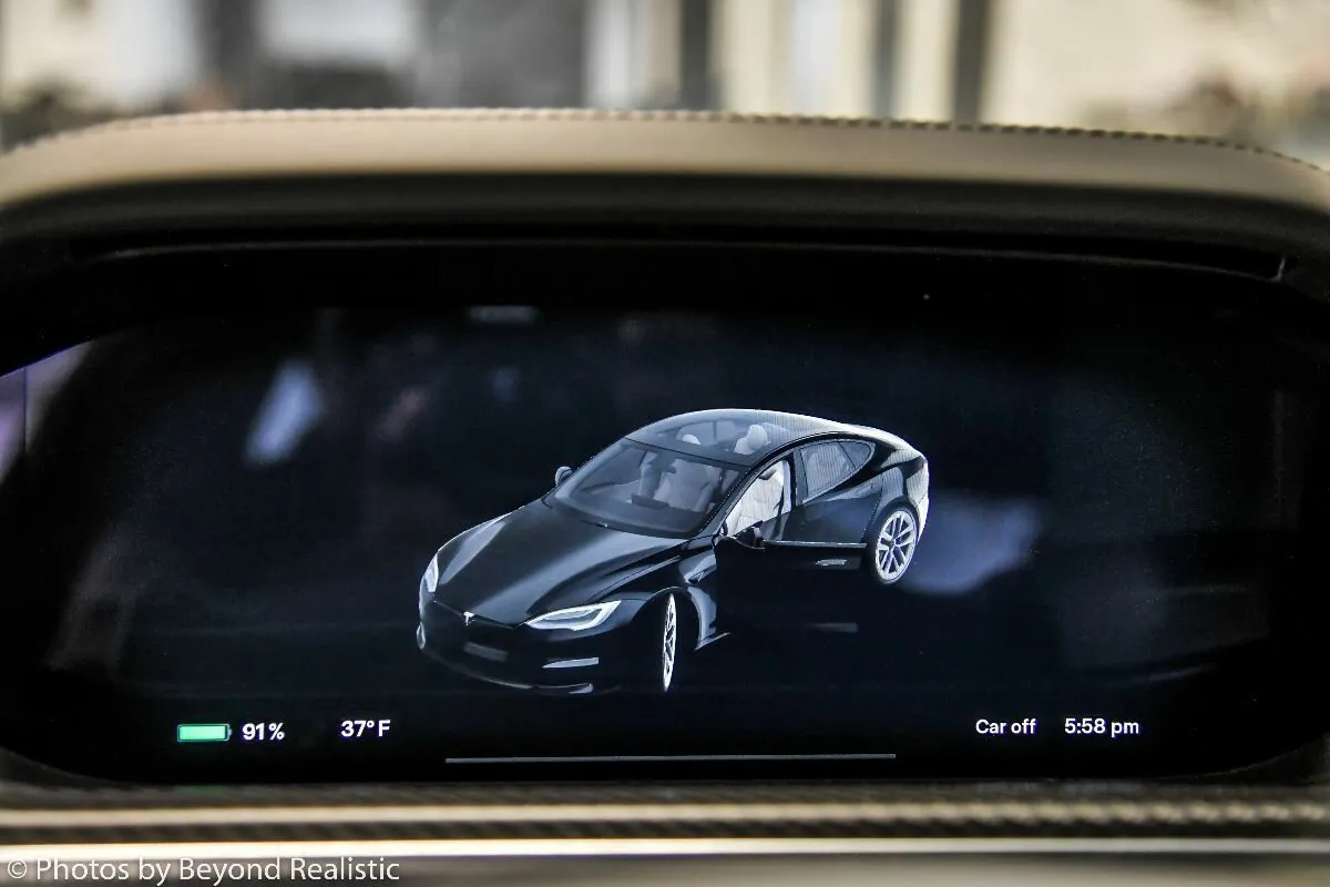 Check price and buy New Tesla Model S Plaid Restyling 2 For Sale