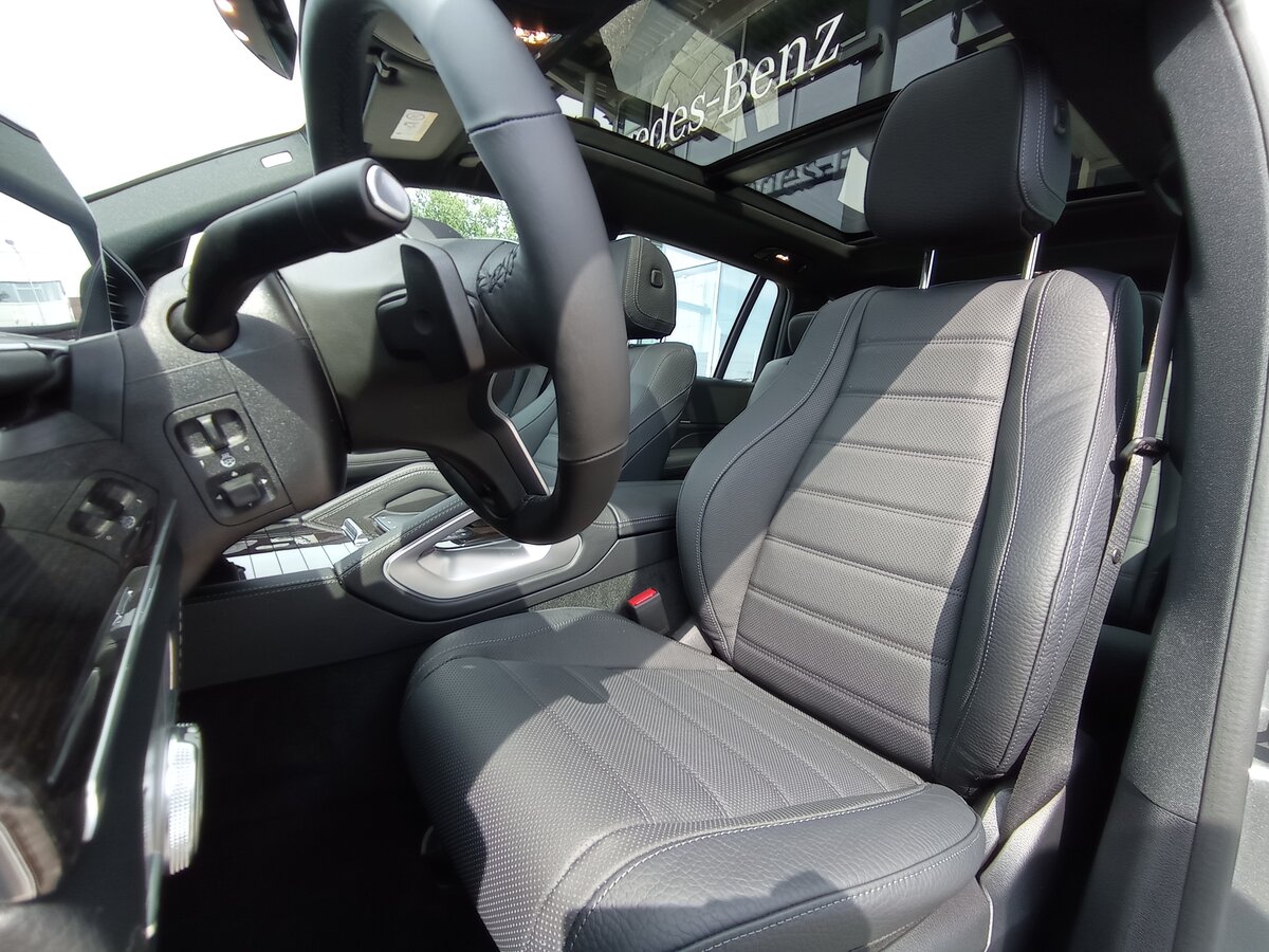 Check price and buy New Mercedes-Benz GLS 400 d (X167) For Sale