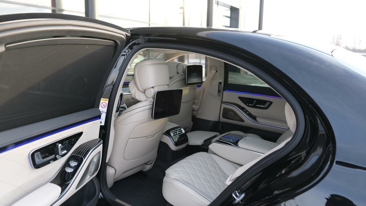 Check price and buy New Mercedes-Benz S-Class 350 d Long 4MATIC (W223) For Sale