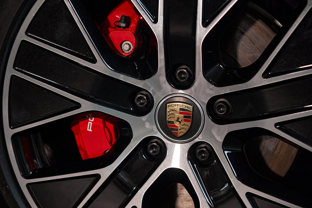 Check price and buy New Porsche Taycan 4S For Sale