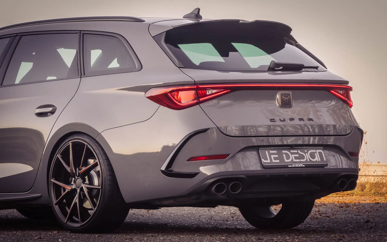 Check our price and buy JE Design body kit for Cupra Leon ST!