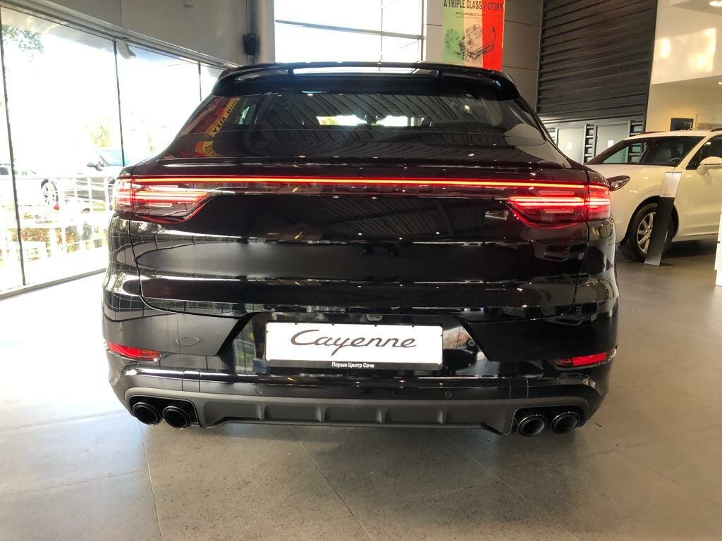 Check price and buy New Porsche Cayenne Coupé For Sale