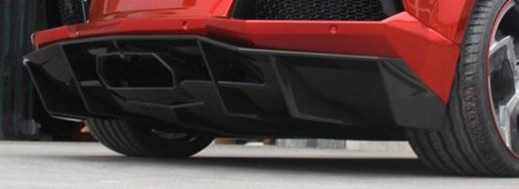 Rear bumper diffuser M-style Carbon for Lamborghini Aventador