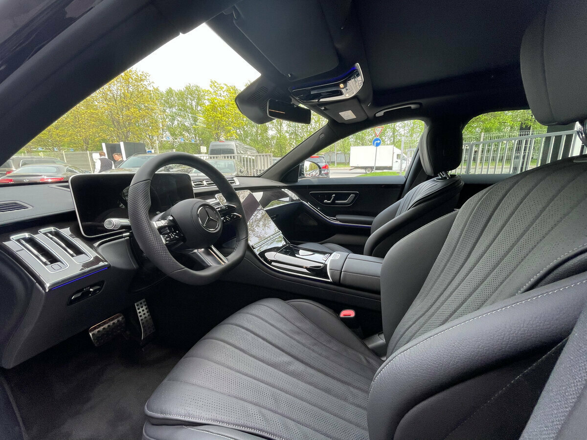 Check price and buy New Mercedes-Benz S-Class 350 d Long 4MATIC (W223) For Sale