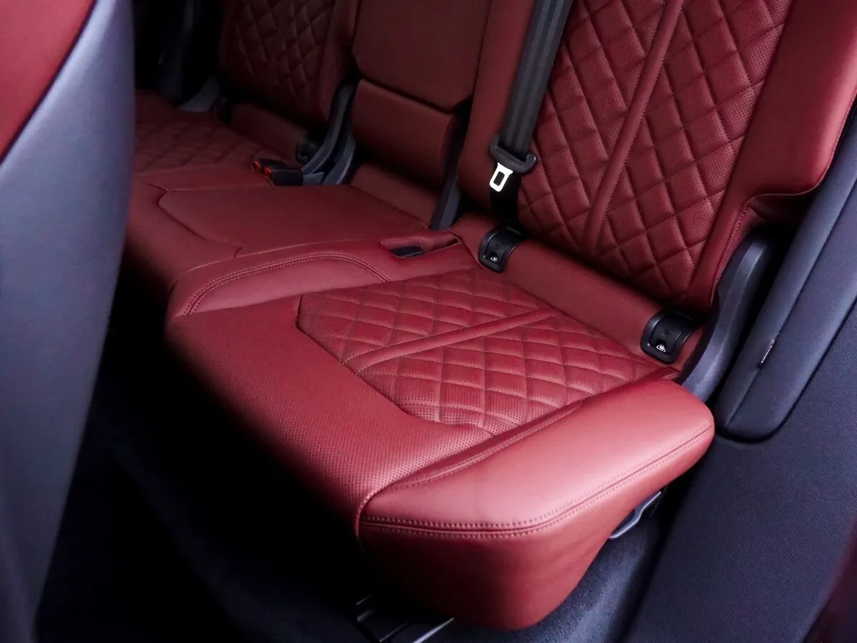 Buy New Audi SQ8 (4M)