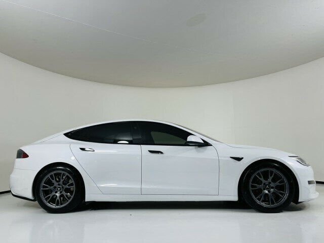 Check price and buy New Tesla Model S Plaid Restyling 2 For Sale