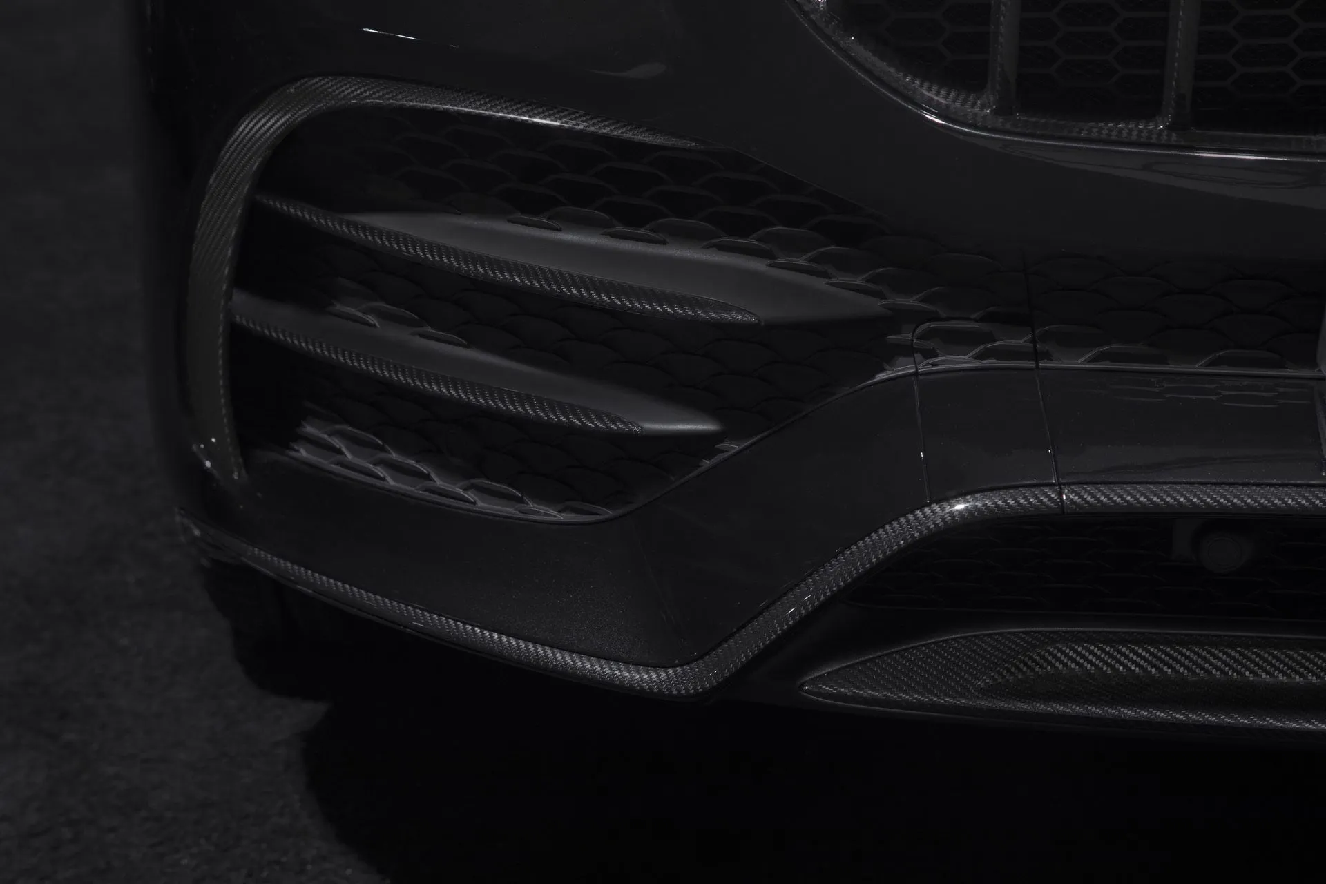 Check price and buy Carbon Fiber Body kit set for Mercedes-Benz  GLE V167