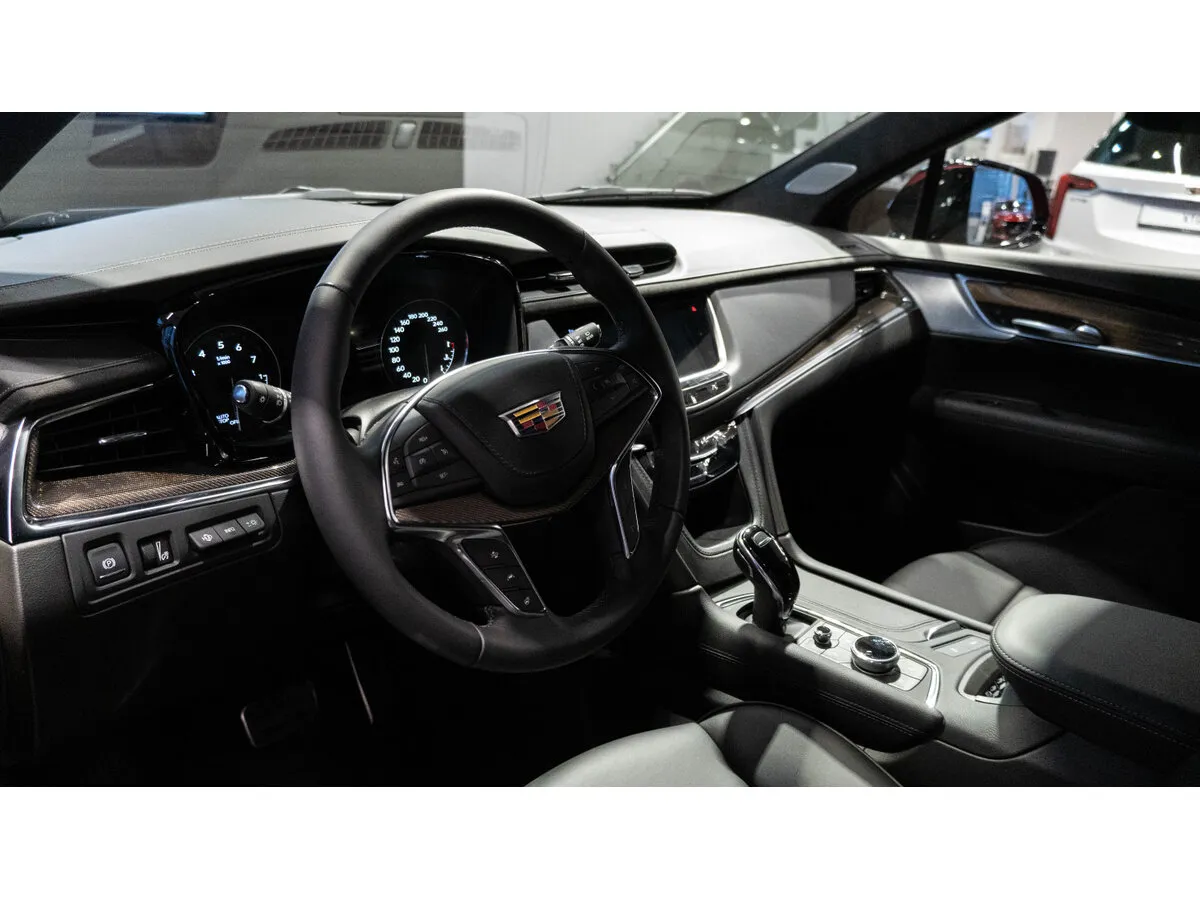 Check price and buy New Cadillac XT5 Restyling For Sale