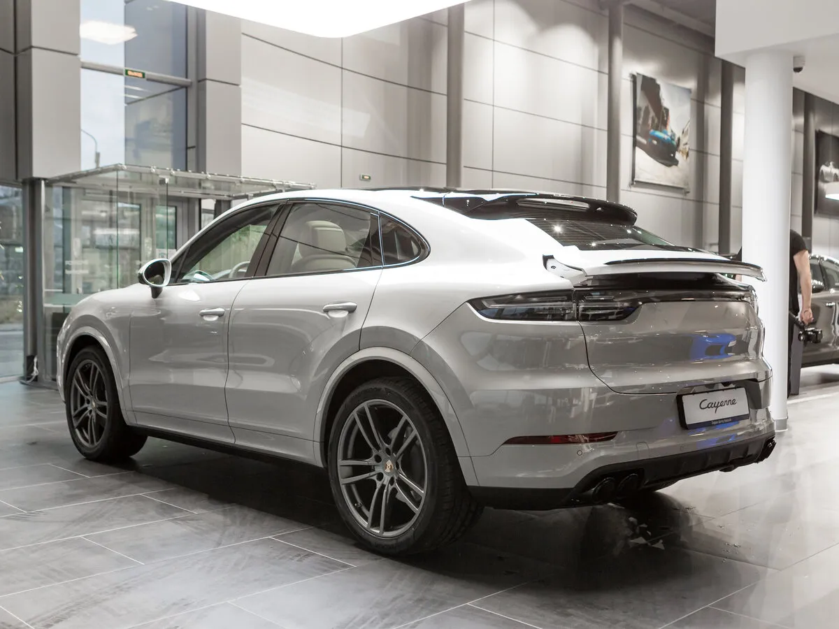 Check price and buy New Porsche Cayenne Coupé For Sale