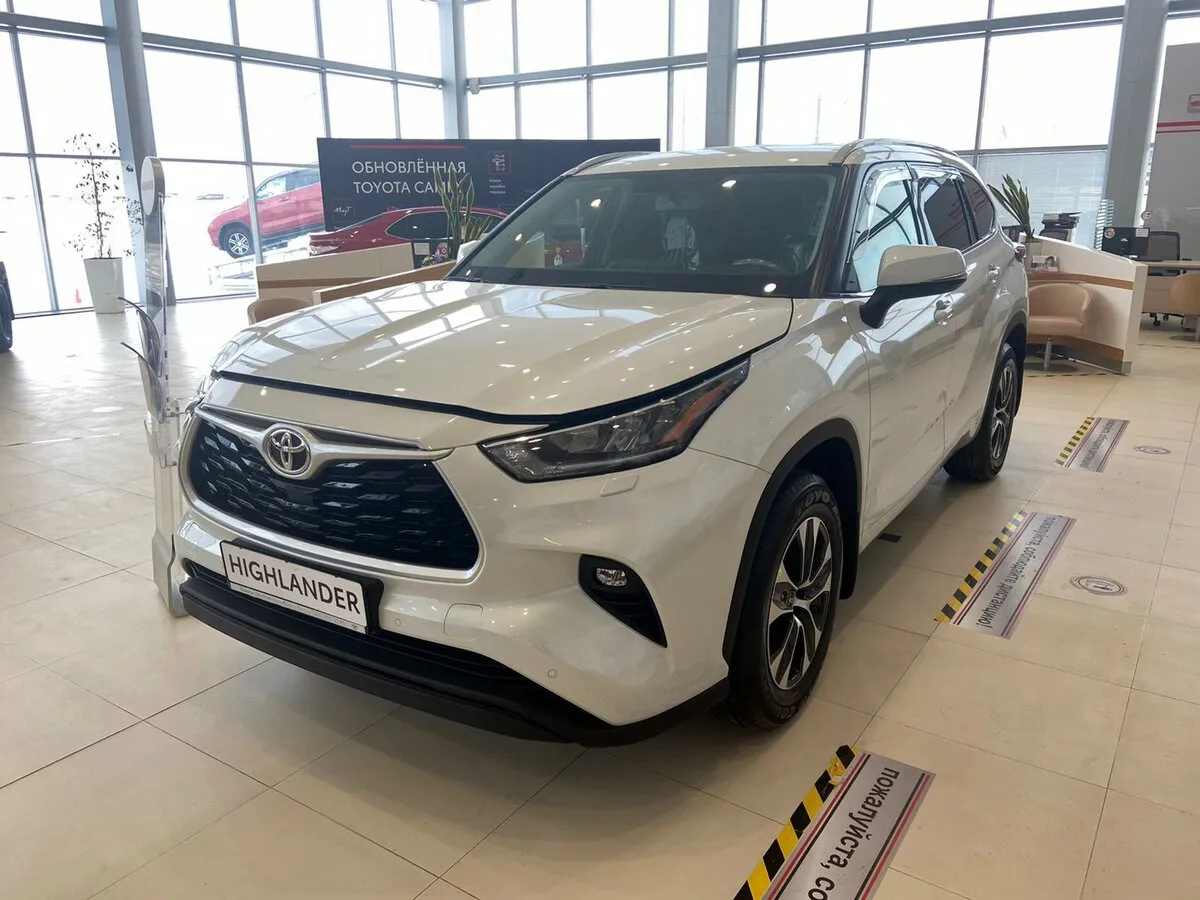 Check price and buy New Toyota Highlander (U70) For Sale