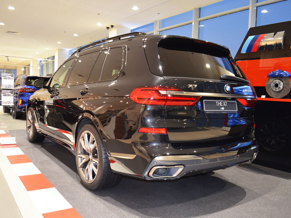 Check price and buy New BMW X7 M50d (G07) For Sale