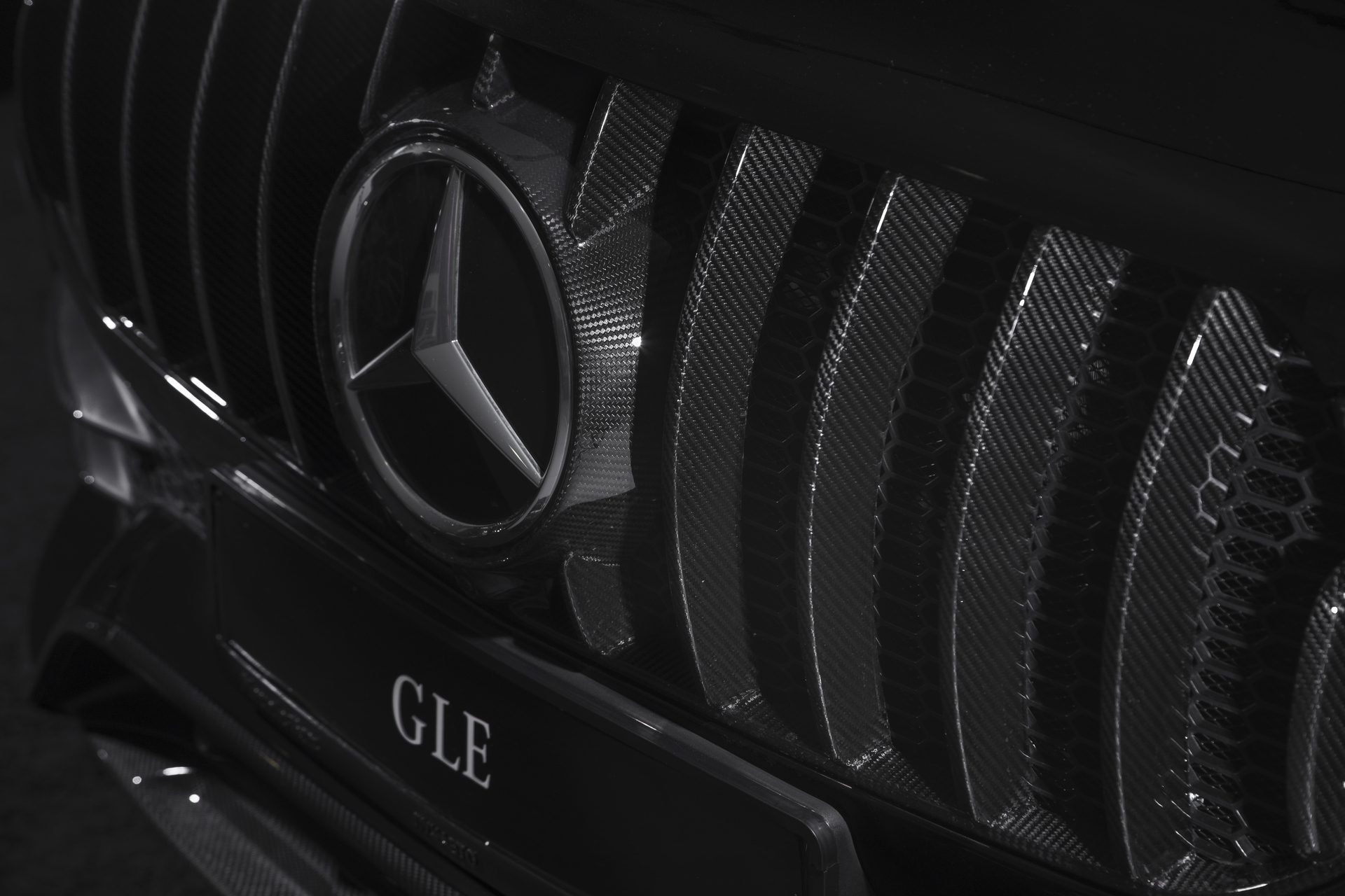 Check price and buy Carbon Fiber Body kit set for Mercedes-Benz  GLE V167