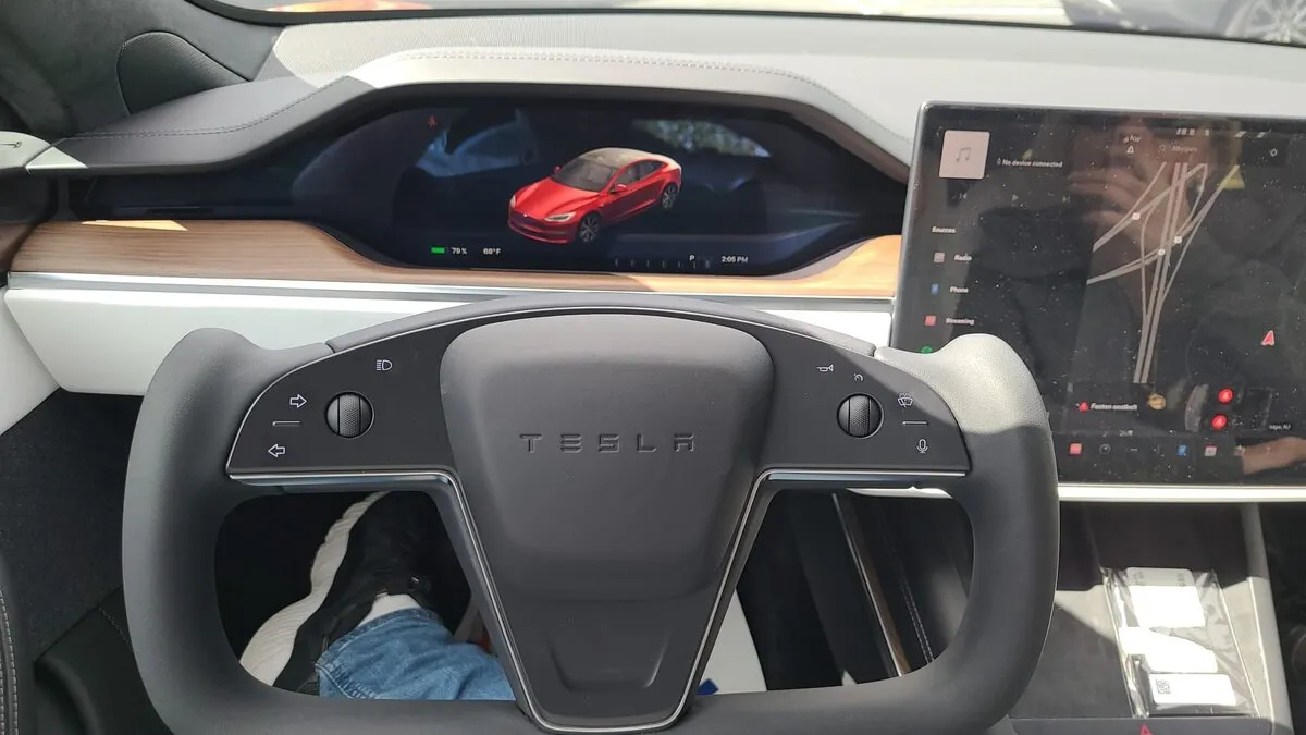 Check price and buy New Tesla Model S Plaid Restyling 2 For Sale