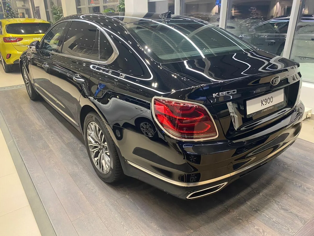 Check price and buy New Kia K900 For Sale