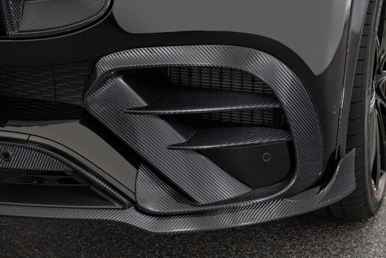 Check price and buy Brabus Carbon Fiber Body kit set for Mercedes GLE SUV AMG V167 AMG GLE 63