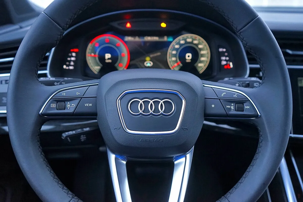 Check price and buy New Audi Q7 45 TDI (4M) Restyling For Sale