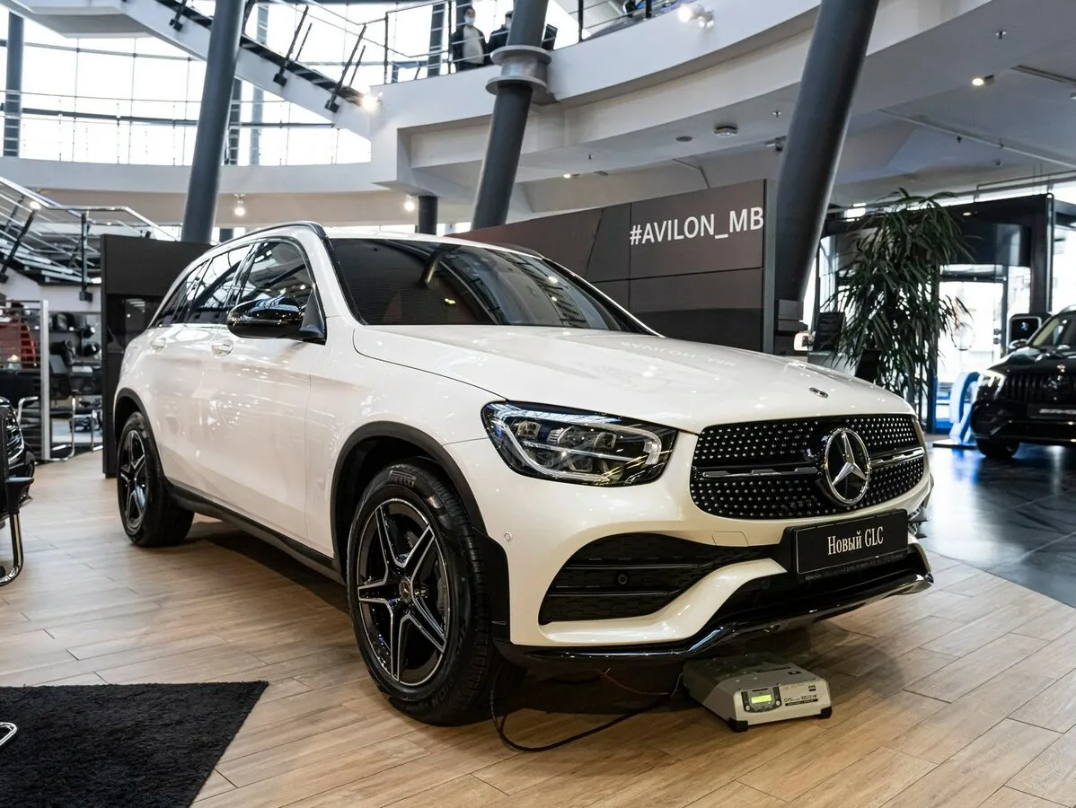 Check price and buy New Mercedes-Benz GLC 300 (X253) Restyling For Sale