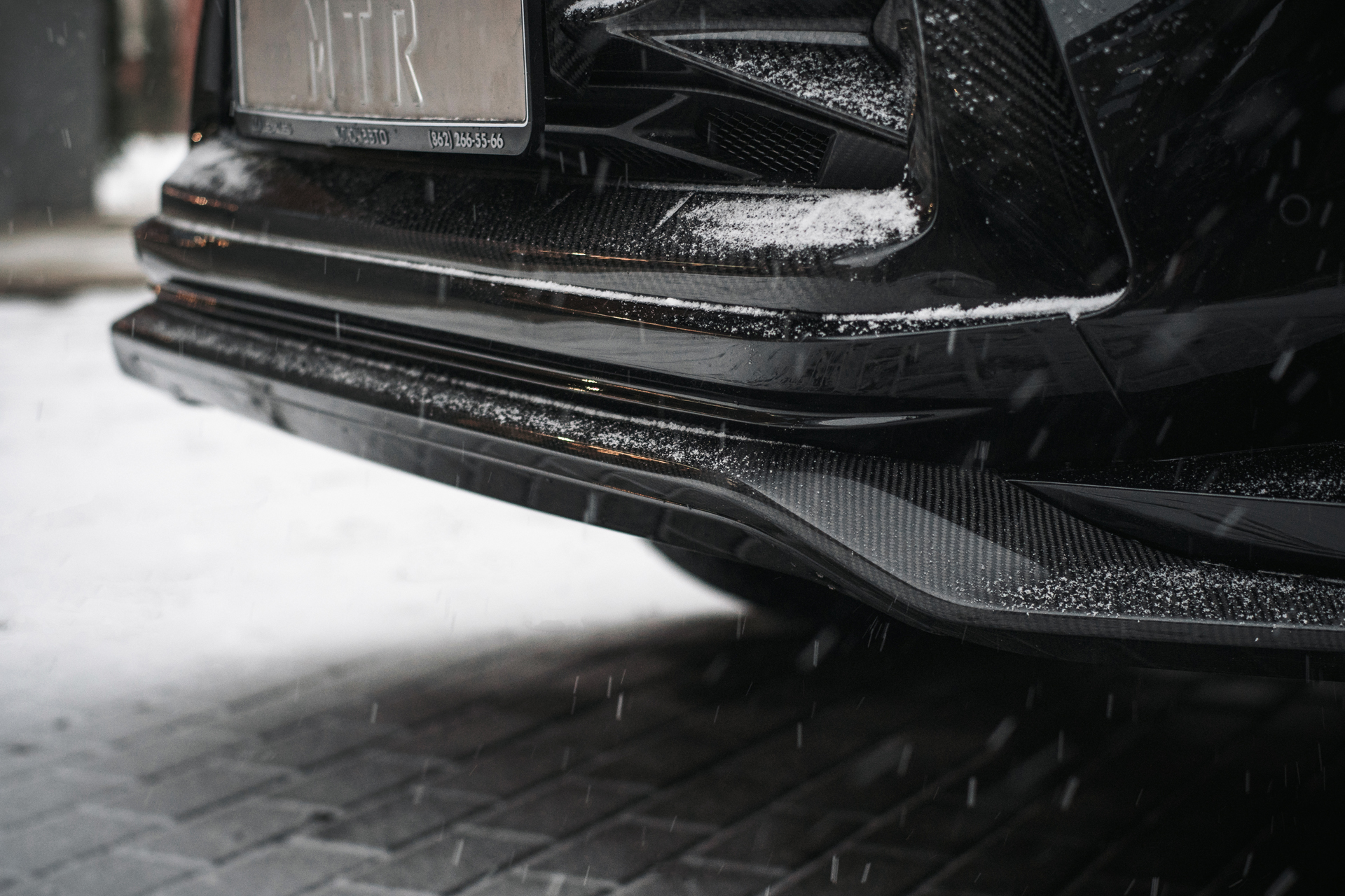 Carbon lining of the front bumper for Lexus LX 570/450d