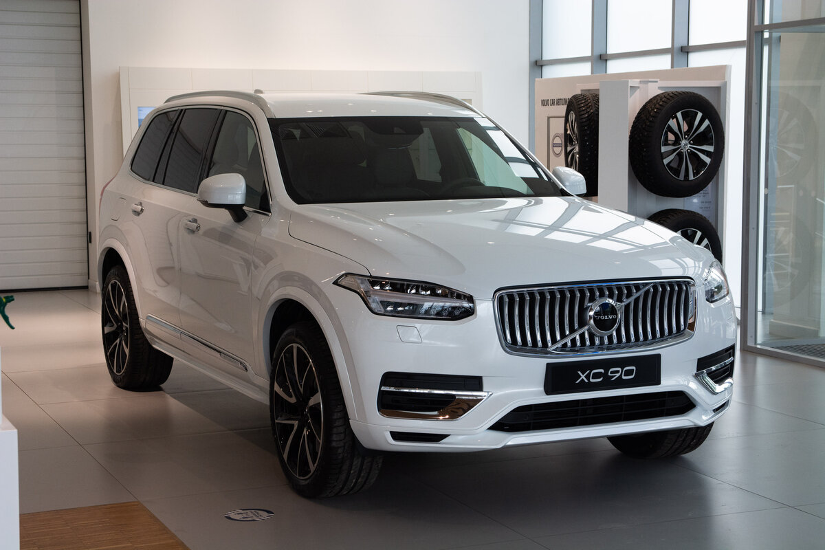 Check price and buy New Volvo XC90 Restyling For Sale