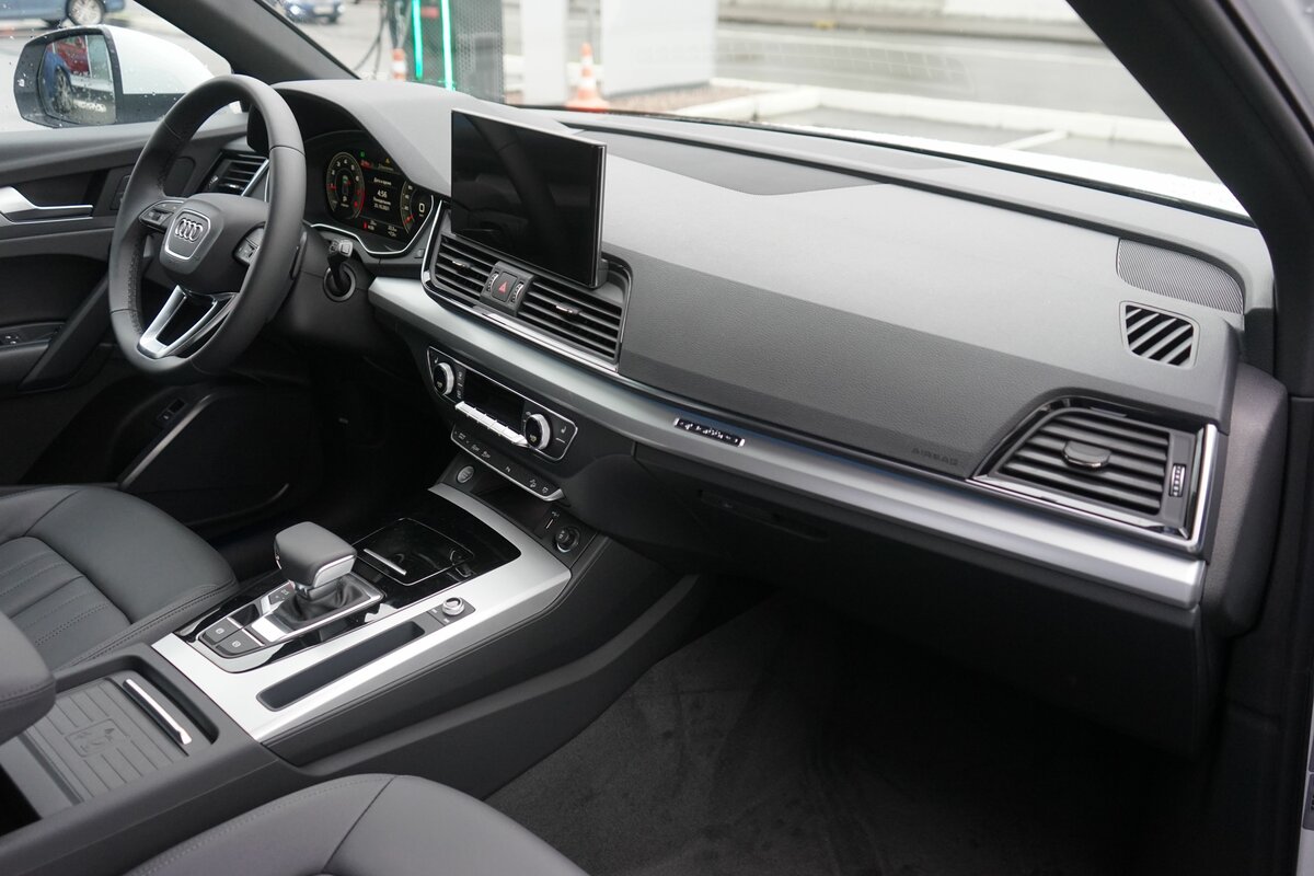 Check price and buy New Audi Q5 45 TFSI (FY) Restyling For Sale