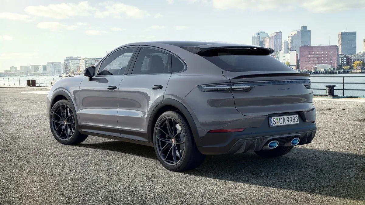 Buy  New Porsche Cayenne Coupé Turbo GT