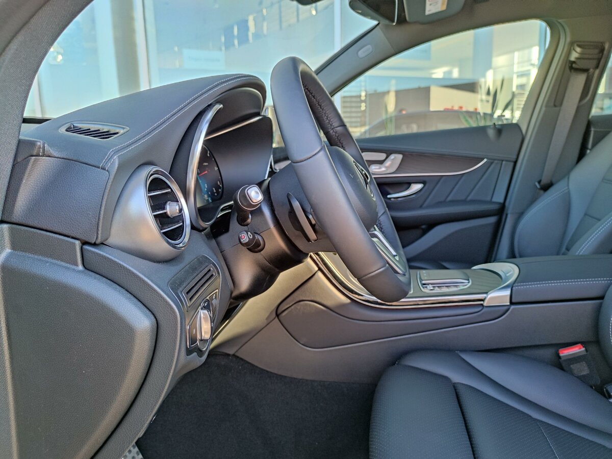 Check price and buy New Mercedes-Benz GLC Coupe 300 d (C253) Restyling For Sale