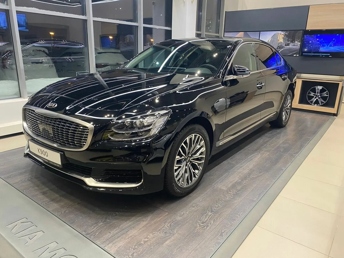 Check price and buy New Kia K900 For Sale