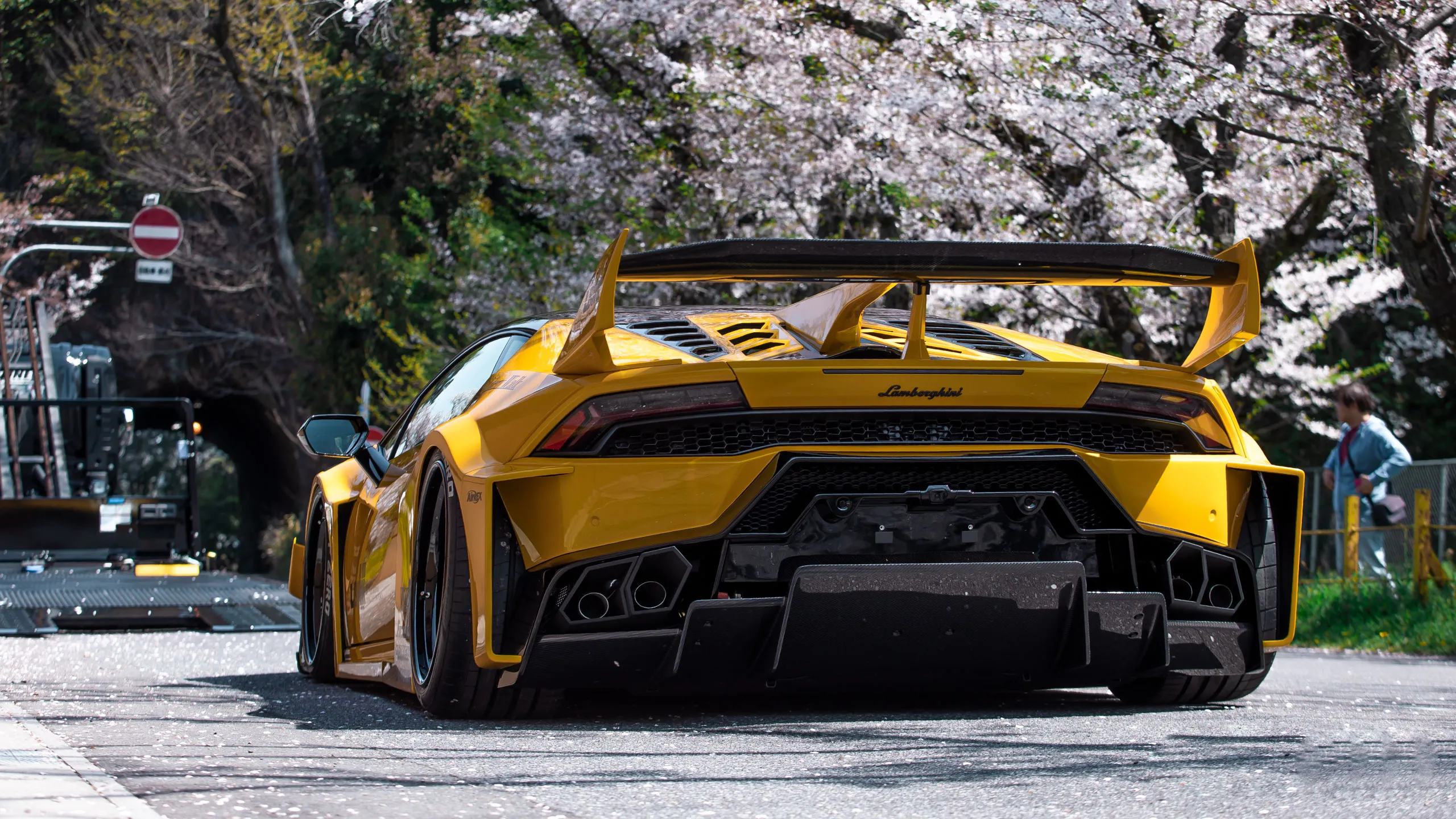 Check our price and buy Liberty Walk body kit for Lamborghini Huracan GT3!