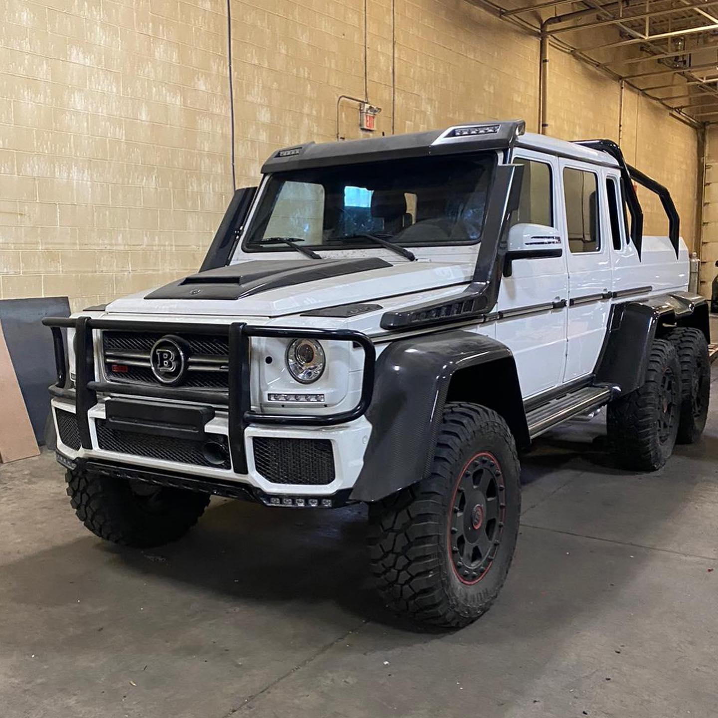 Mercedes-AMG G-class 63 to 6x6 Conversion kit