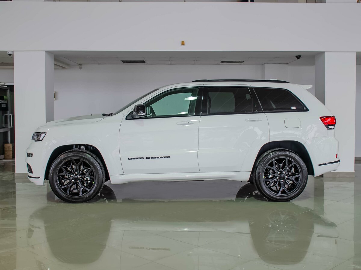 Check price and buy New Jeep Grand Cherokee (WK2) Restyling For Sale