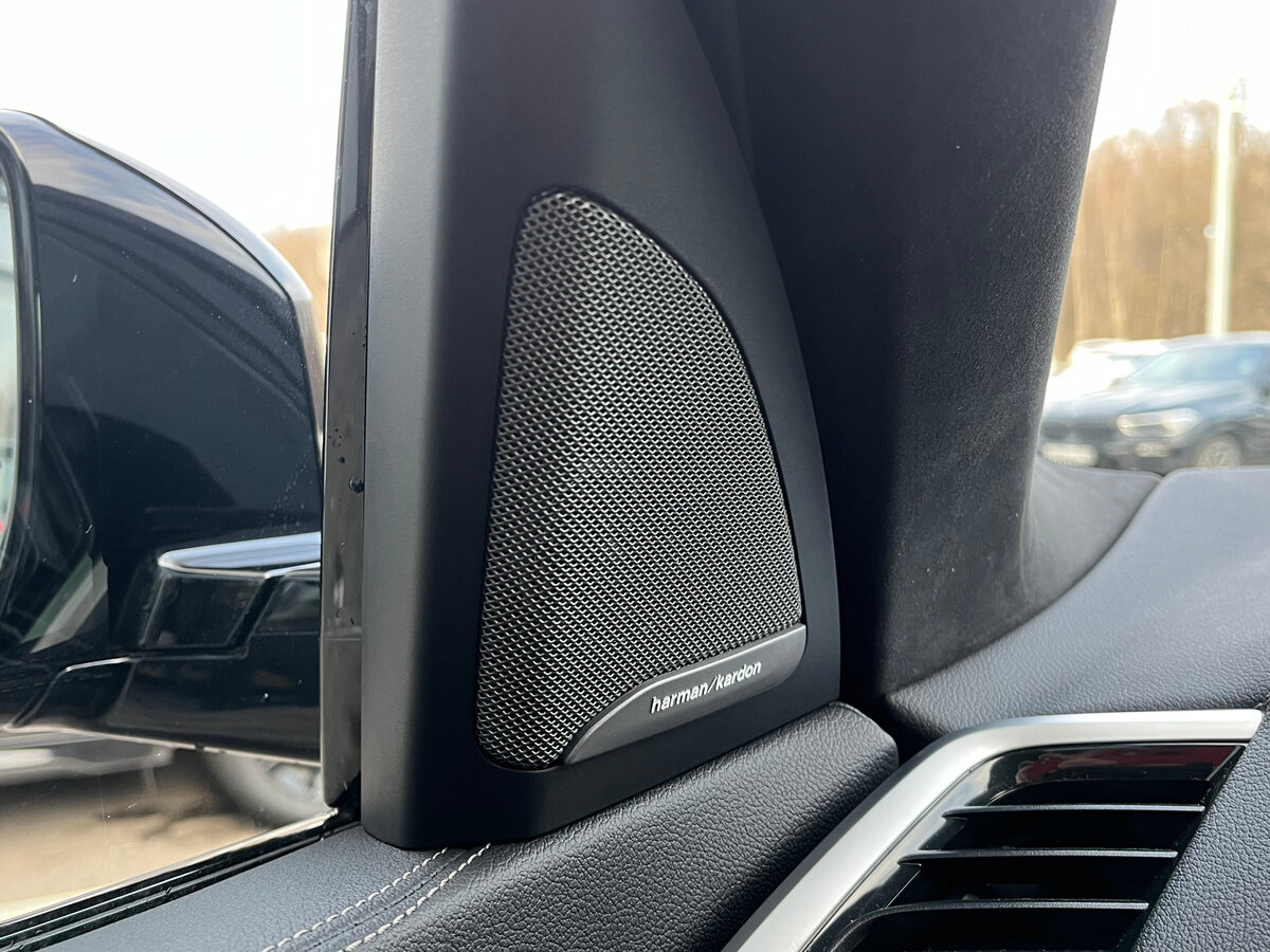 Check price and buy New BMW X7 40i (G07) For Sale